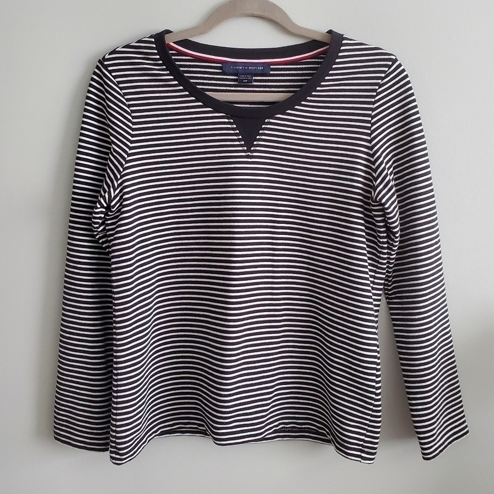Tommy Hilfiger | Small | Crew Neck Sweater